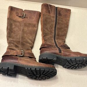 Women’s leather boots